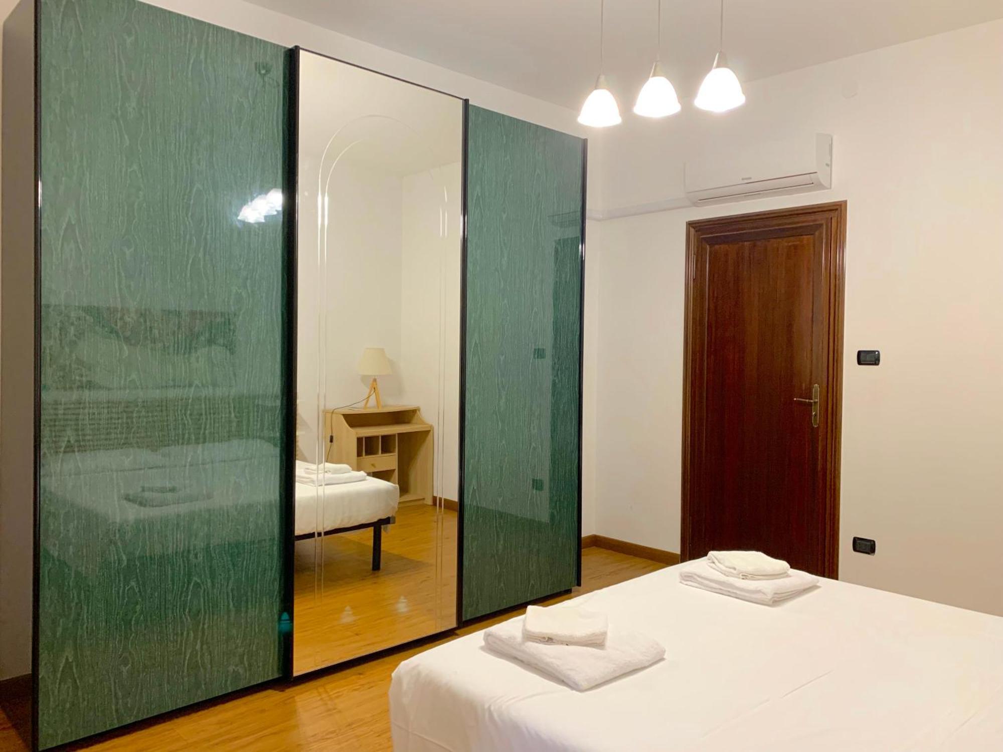 Porta Lame Apartment Bologna Bagian luar foto
