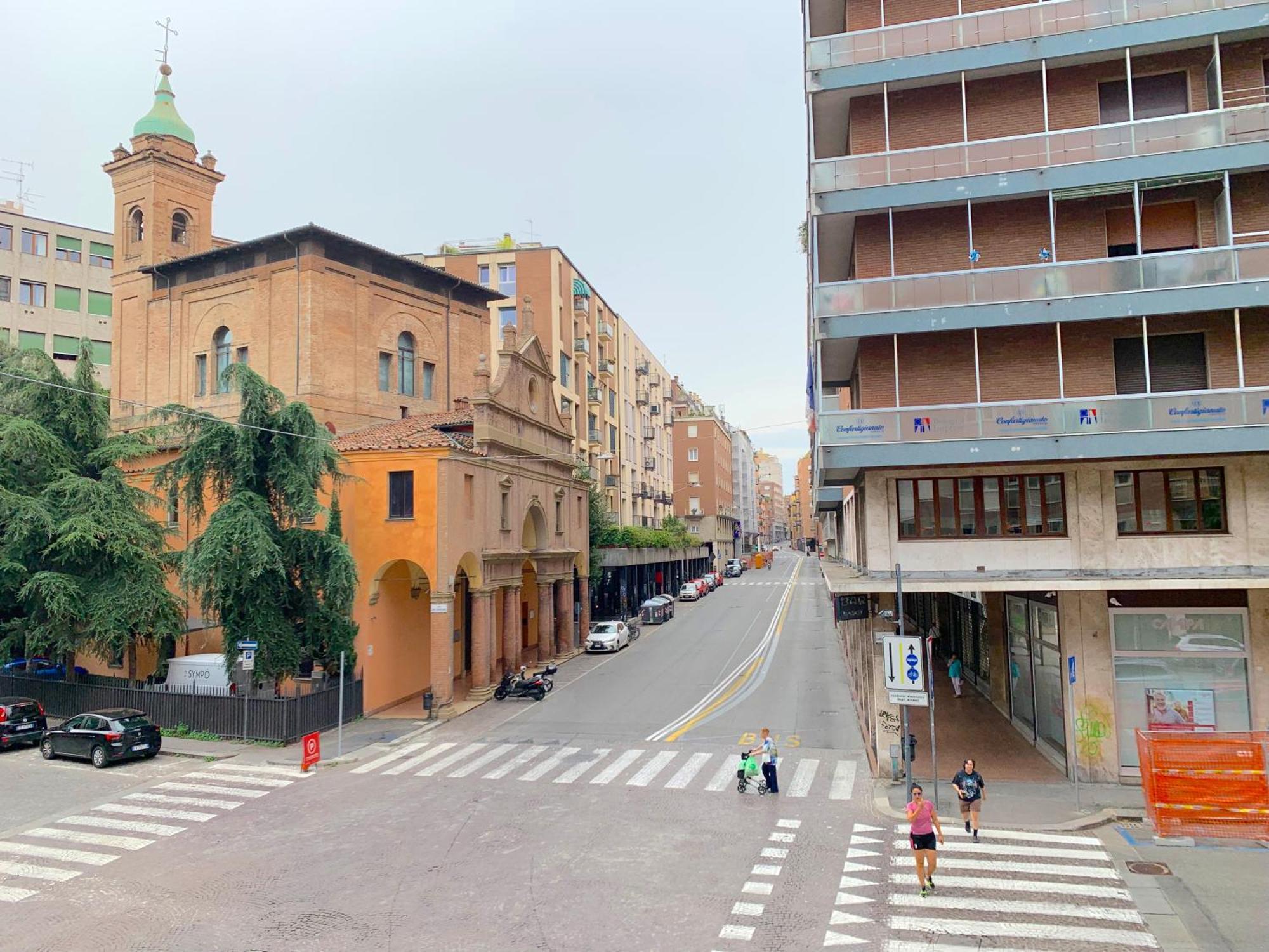 Porta Lame Apartment Bologna Bagian luar foto
